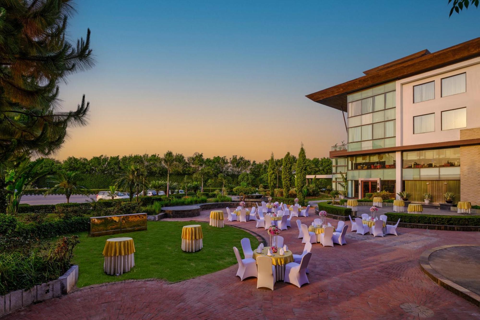 Best Western Country Woods Ambāla Exterior photo