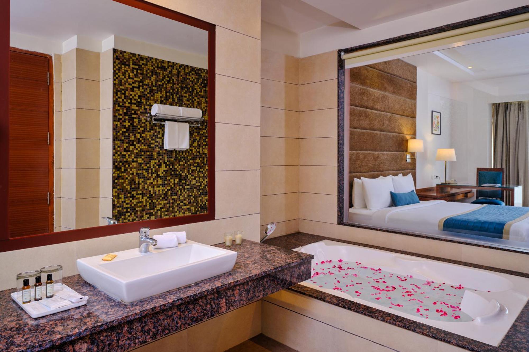 Best Western Country Woods Ambāla Exterior photo
